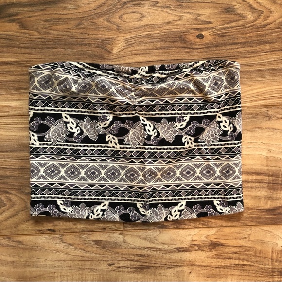 Forever 21 Tops - Forever 21 Patterned Cropped Tube Top